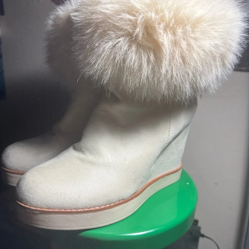 BAMBOO Cream Heeled Boots with Faux Fur - Picture 3 of 5